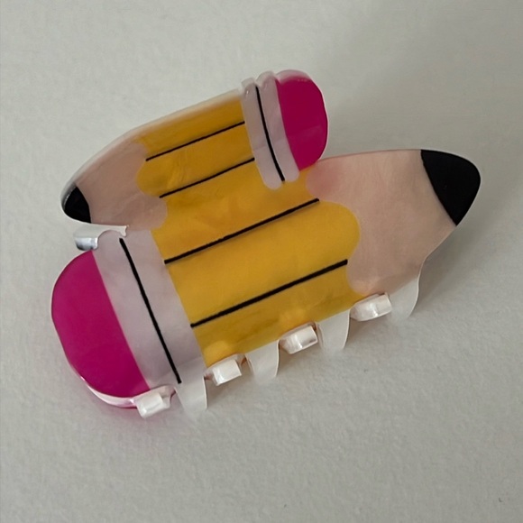 ✏️3/$15✏️ NEW Piper k Back To School Yellow Pencil Single Hair Clip - Picture 1 of 3